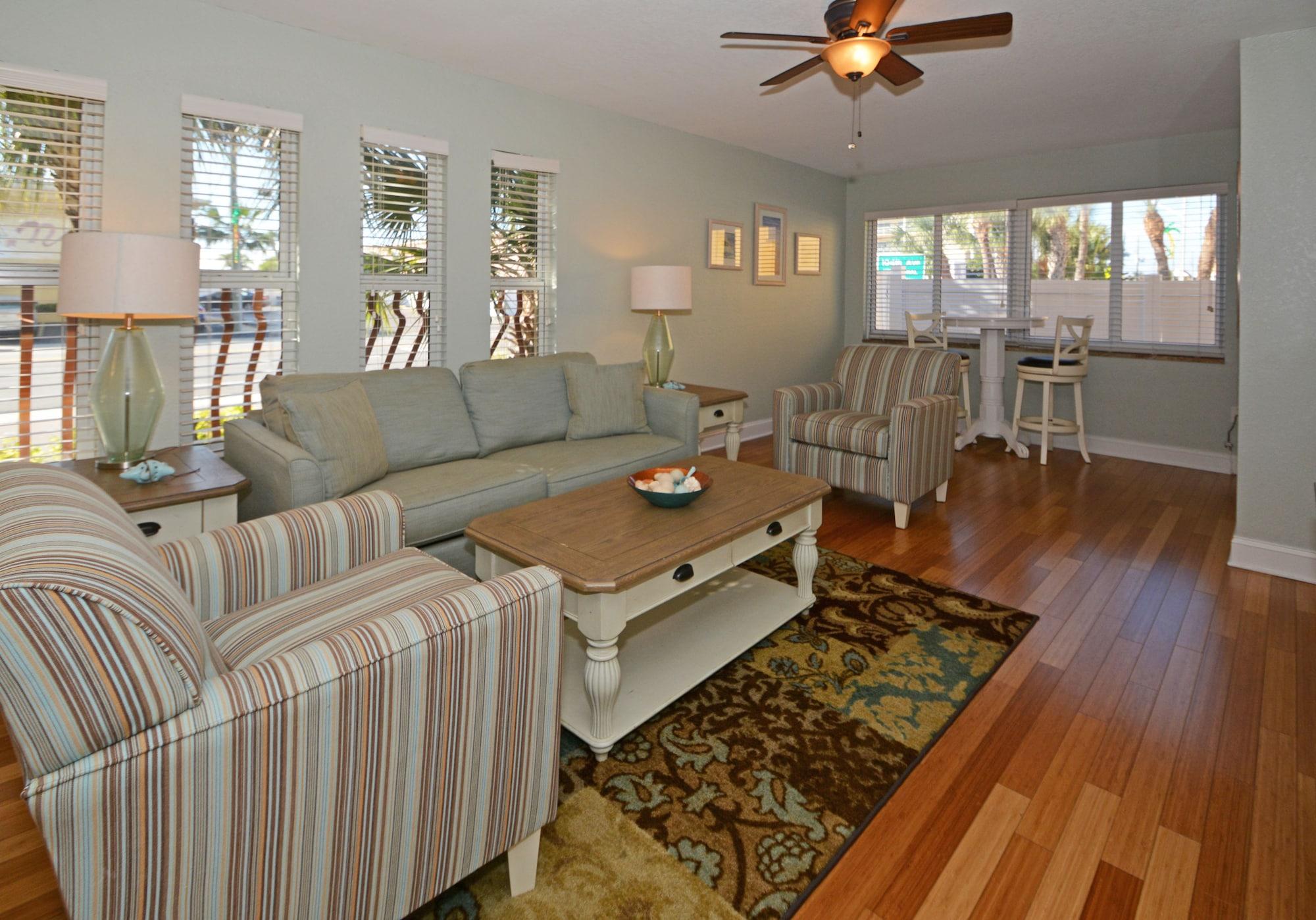 Westwinds Waterfront Resort St. Pete Beach Exterior foto