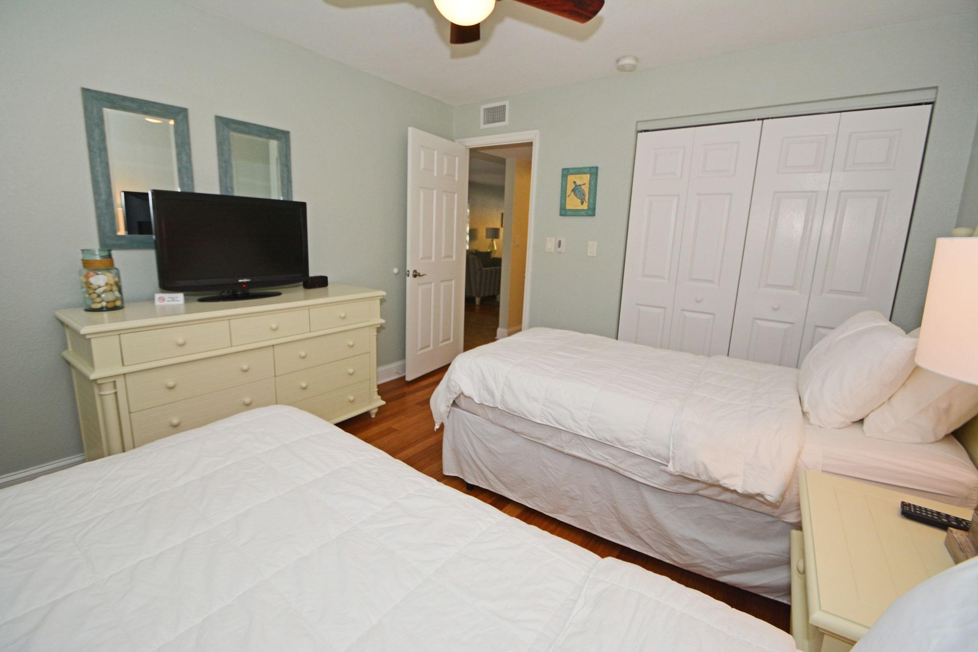 Westwinds Waterfront Resort St. Pete Beach Exterior foto