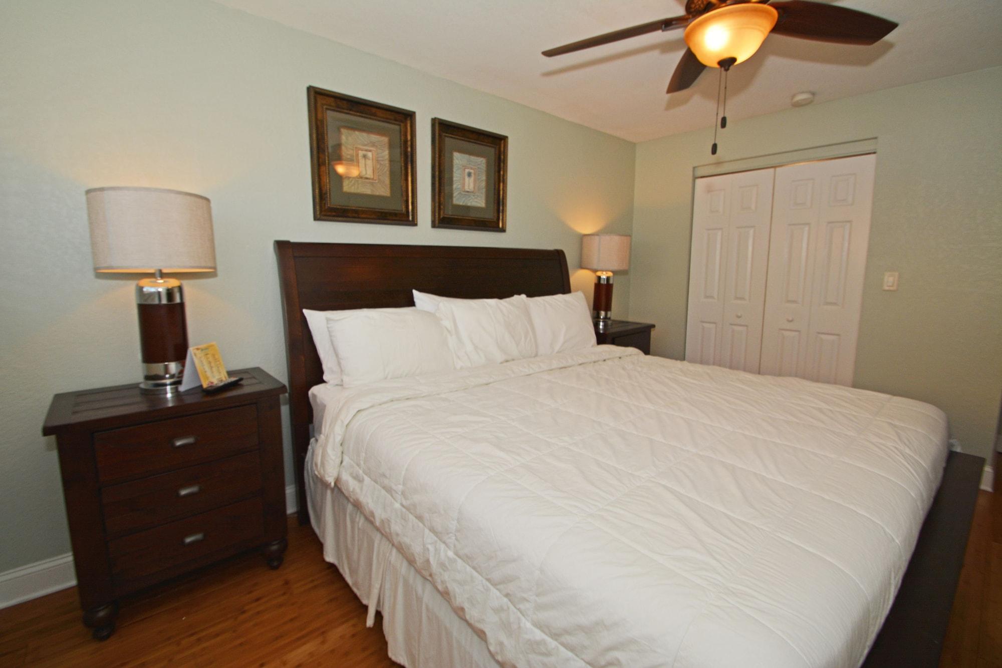 Westwinds Waterfront Resort St. Pete Beach Exterior foto