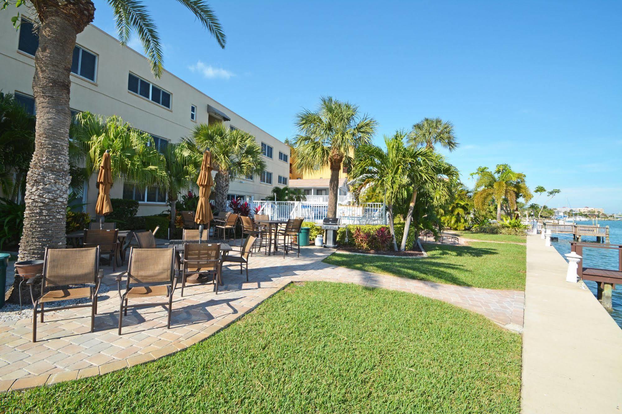 Westwinds Waterfront Resort St. Pete Beach Exterior foto